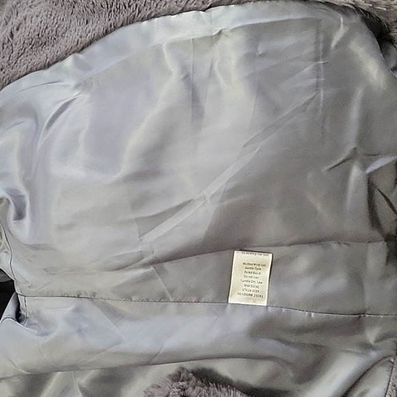 Willow & Root Gray Faux Fur Jacket - Size S - Picture 9 of 11